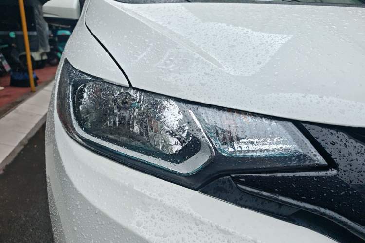 Used Honda Fit 2014 1.5L LX CVT Comfort Model Right Front Headlight