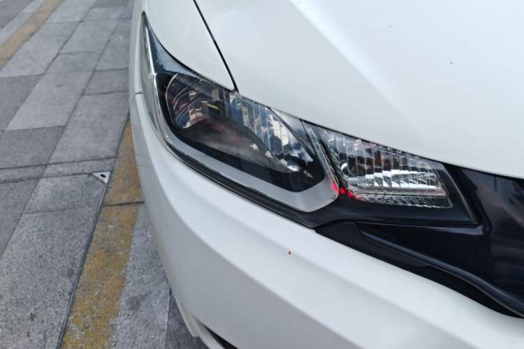 Used Honda Fit 2014 1.5L LX CVT Comfort Model Right Front Headlight