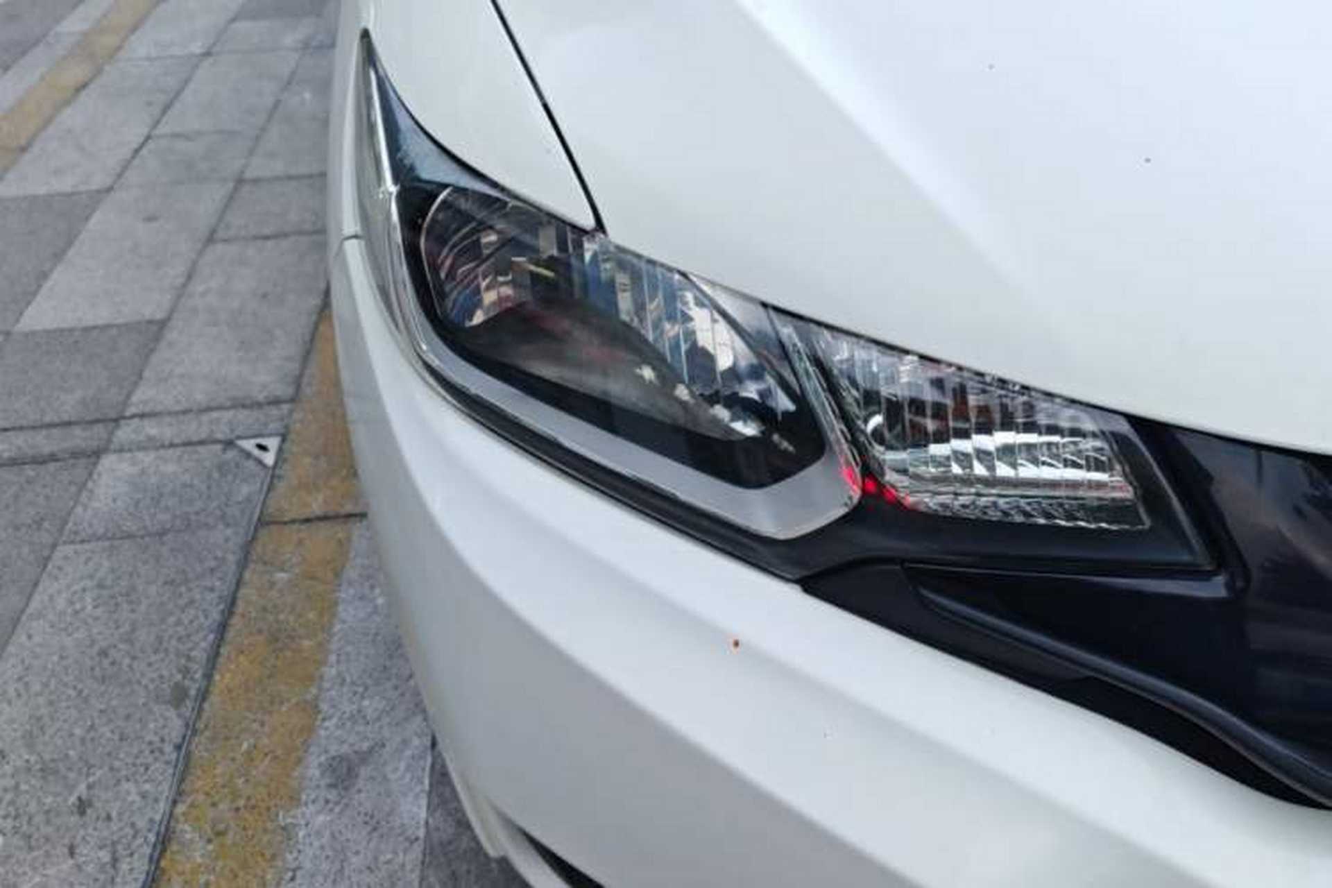 Used Honda Fit 2014 1.5L LX CVT Comfort Model Right Front Headlight