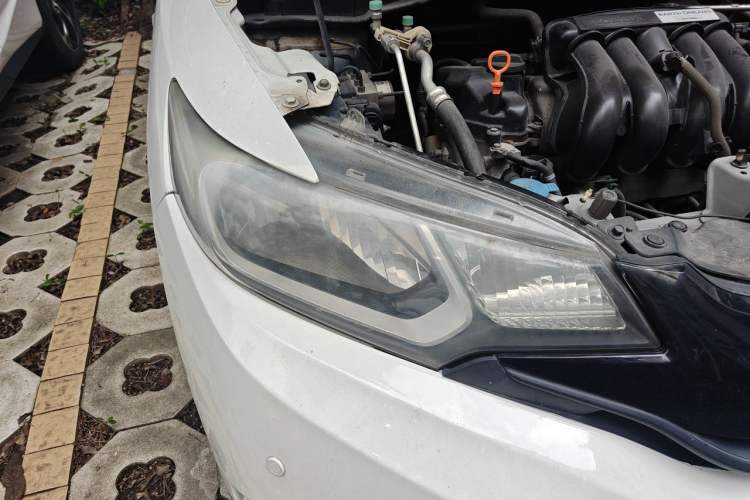 Used Honda Fit 2014 1.5L LX CVT Comfort Model Right Front Headlight