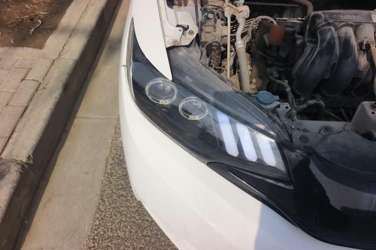 Used Honda Fit 2014 1.5L LX Manual Comfort Model Right Front Headlight