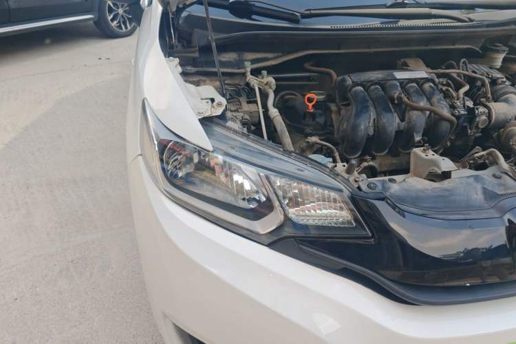 Used Honda Fit 2014 1.5L LX CVT Comfort Model Right Front Headlight