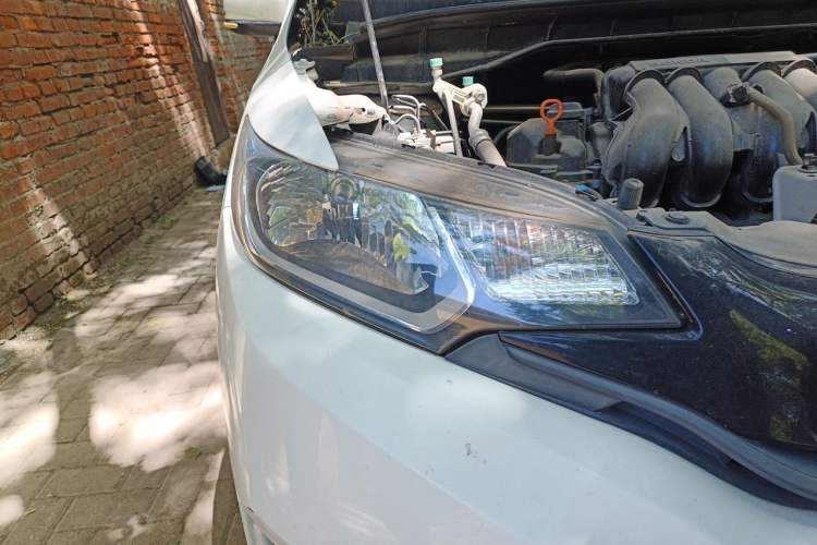 Used Honda Fit 2014 1.5L LX CVT Comfort Model Right Front Headlight