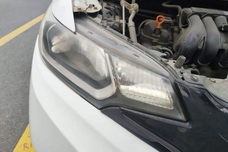 Used Honda Fit 2014 1.5L LX CVT Comfort Model Right Front Headlight