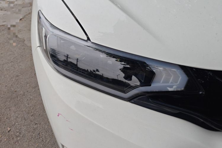 Used Honda Fit 2014 1.5L LX CVT Comfort Model Right Front Headlight