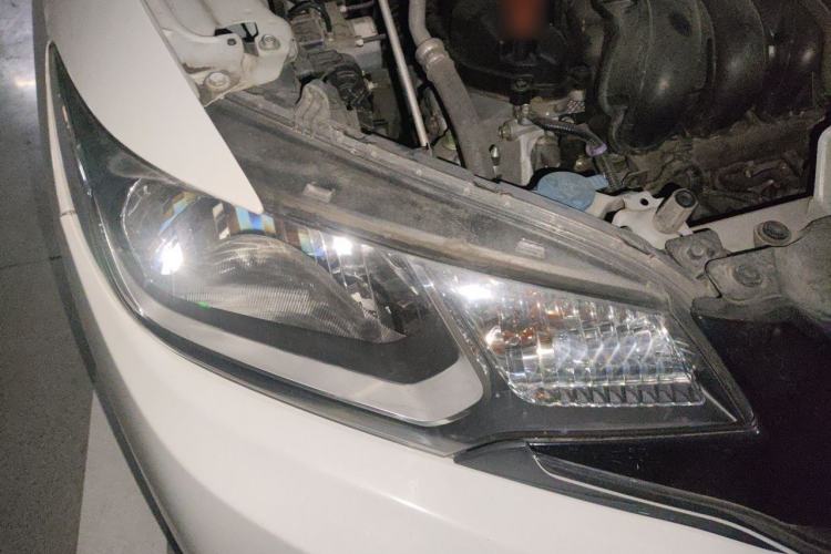 Used Honda Fit 2014 1.5L LX CVT Comfort Model Right Front Headlight