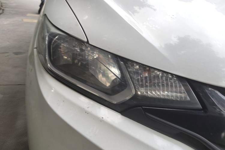 Used Honda Fit 2014 1.5L LX CVT Comfort Model Right Front Headlight