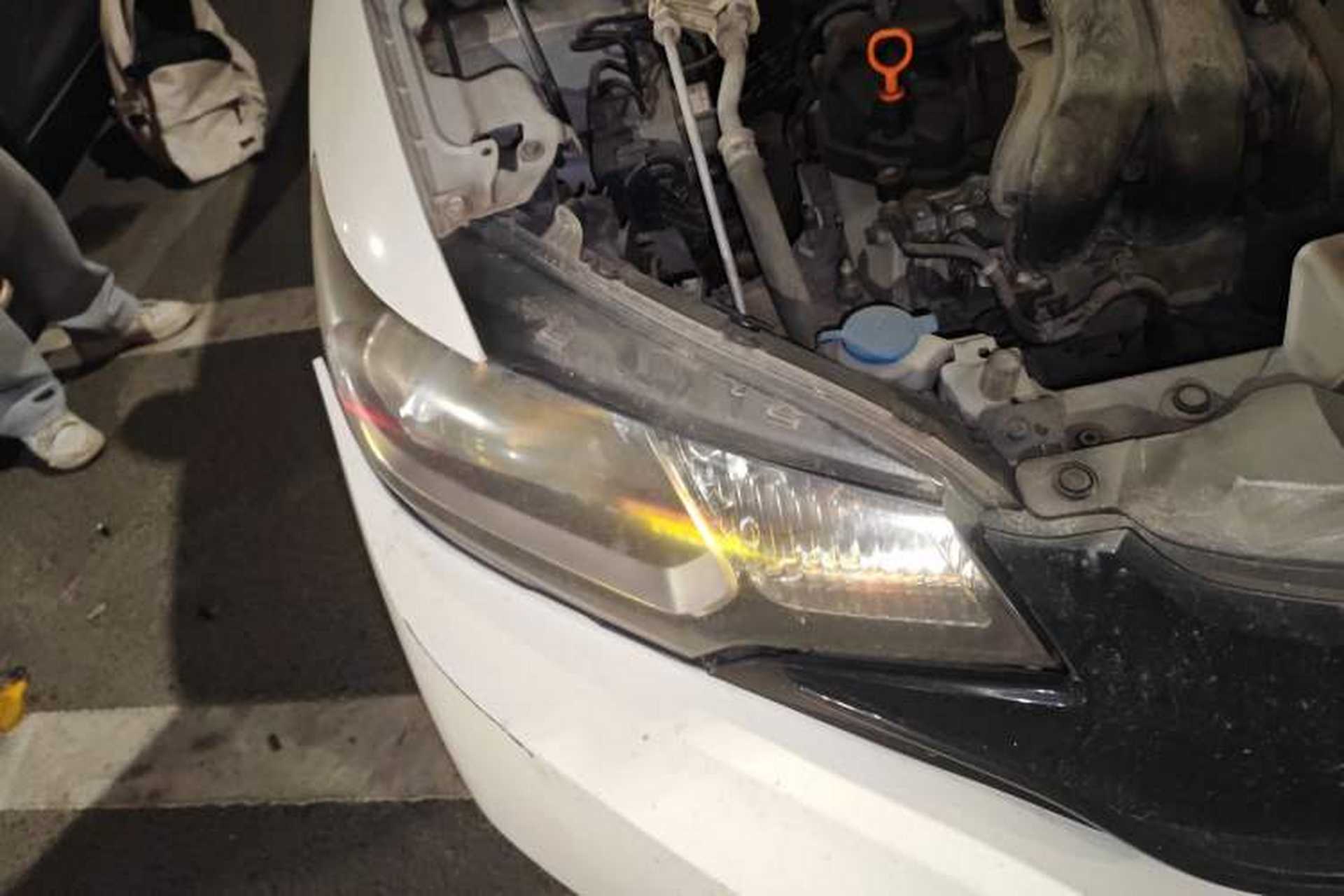 Used Honda Fit 2014 1.5L LX CVT Comfort Model Right Front Headlight