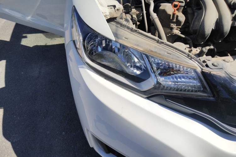 Used Honda Fit 2014 1.5L LX CVT Comfort Model Right Front Headlight