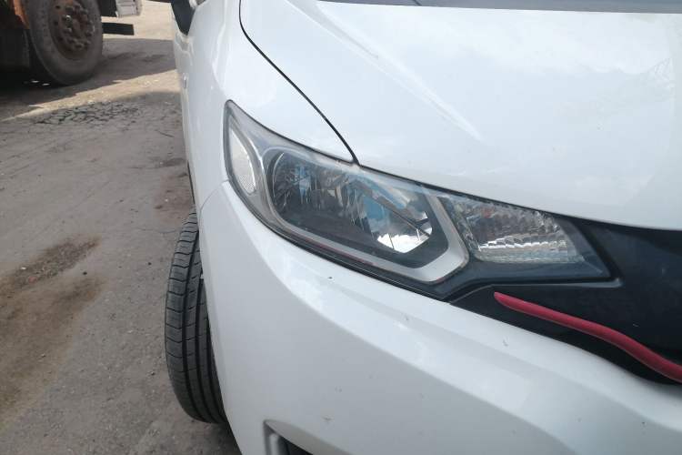 Used Honda Fit 2014 1.5L LX CVT Comfort Model Right Front Headlight