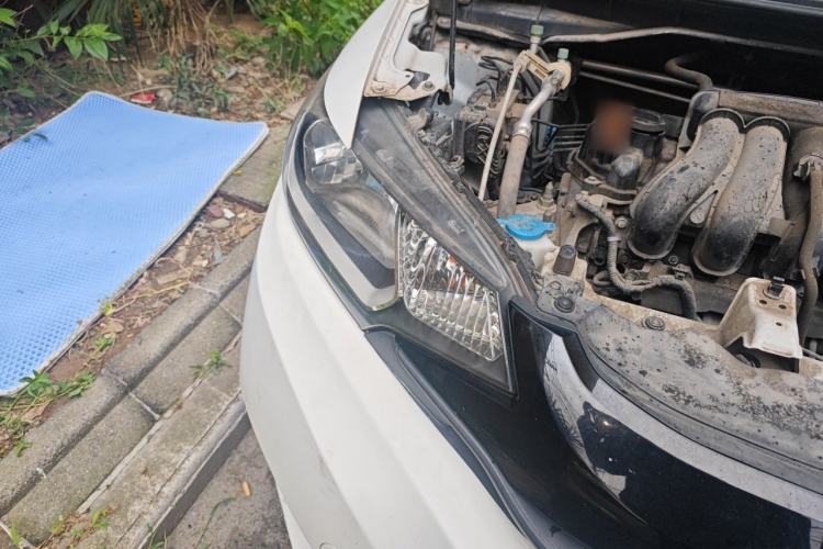 Used Honda Fit 2014 1.5L LX CVT Comfort Model Right Front Headlight