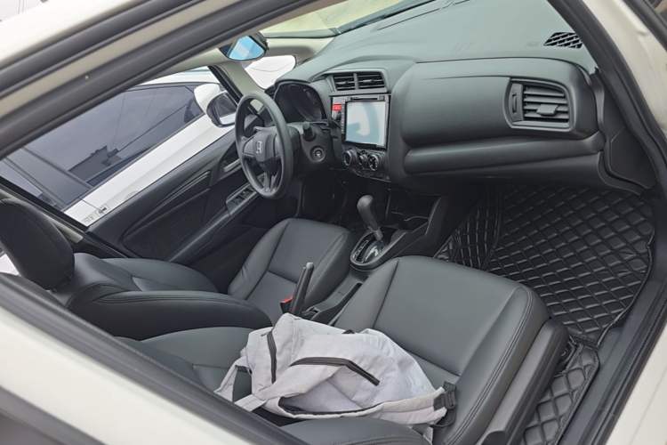Used Honda Fit 2014 1.5L LX CVT Comfort Model Right Front Seat