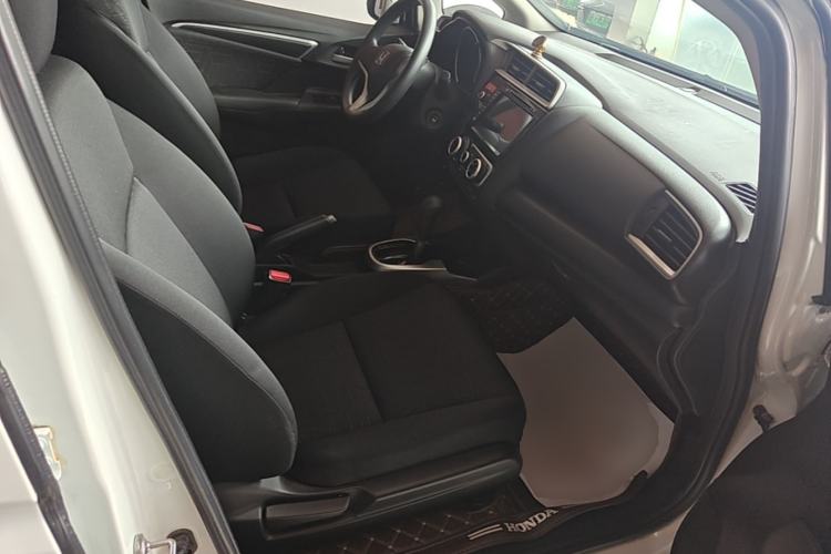 Used Honda Fit 2014 1.5L SE CVT Fashion Model Right Front Seat