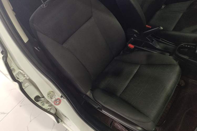 Used Honda Fit 2014 1.5L LX CVT Comfort Model Right Front Seat
