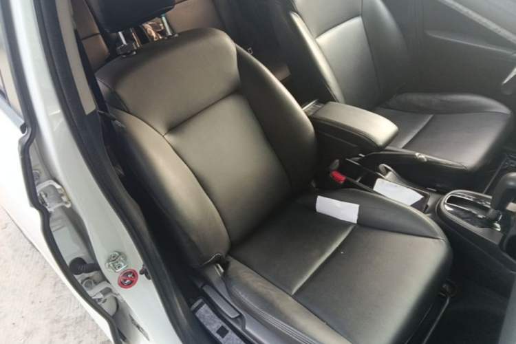 Used Honda Fit 2014 1.5L LX CVT Comfort Model Right Front Seat