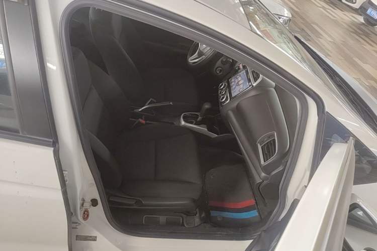 Used Honda Fit 2014 1.5L SE CVT Fashion Model Right Front Seat