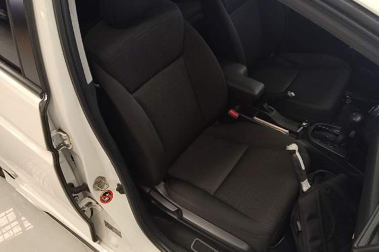 Used Honda Fit 2014 1.5L LX CVT Comfort Model Right Front Seat