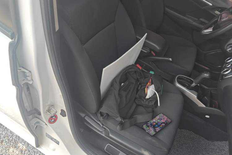 Used Honda Fit 2014 1.5L SE CVT Fashion Model Right Front Seat