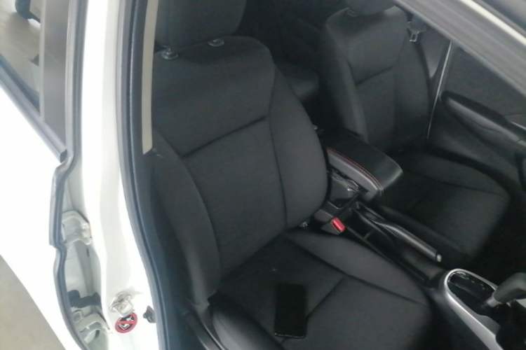 Used Honda Fit 2014 1.5L SE CVT Fashion Model Right Front Seat