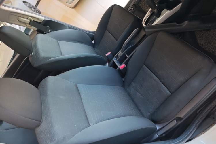 Used Honda Fit 2014 1.5L SE CVT Fashion Model Right Front Seat