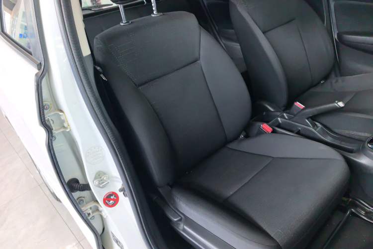 Used Honda Fit 2014 1.5L LX CVT Comfort Model Right Front Seat