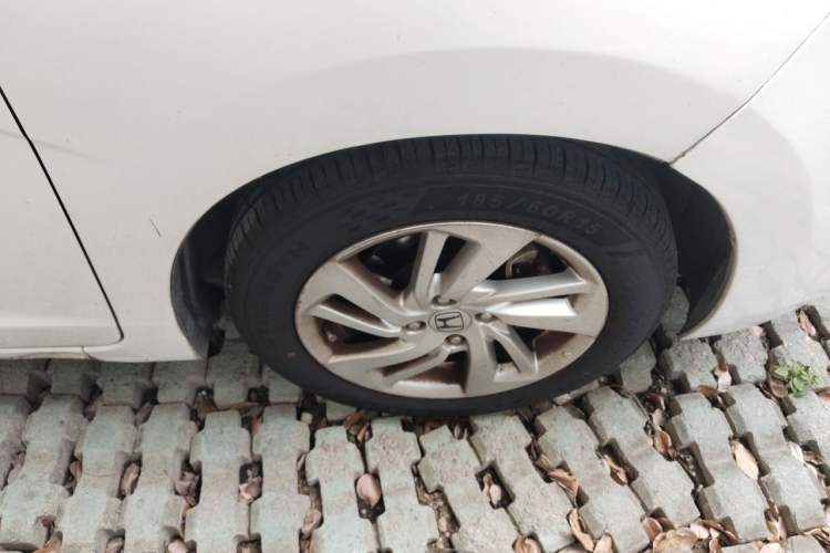 Used Honda Fit 2014 1.5L EXLI CVT Leading Model Right Front Wheel Hub