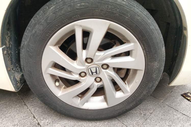 Used Honda Fit 2014 1.5L SE CVT Fashion Model Right Front Wheel Hub