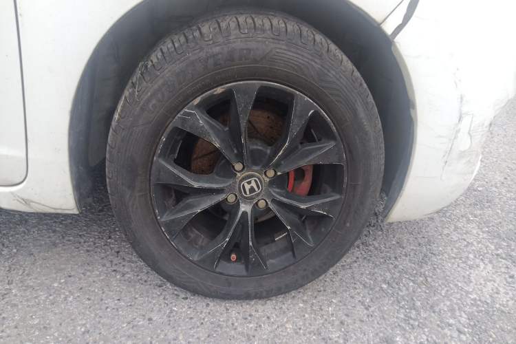 Used Honda Fit 2014 1.5L LX CVT Comfort Model Right Front Wheel Hub