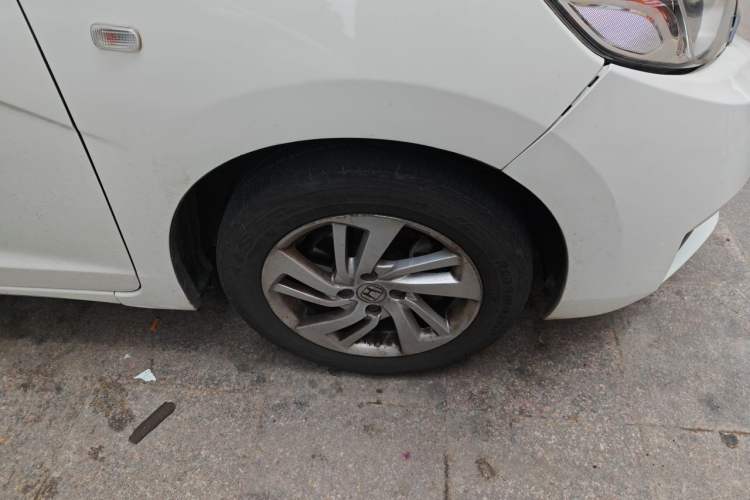 Used Honda Fit 2014 1.5L LX CVT Comfort Model Right Front Wheel Hub