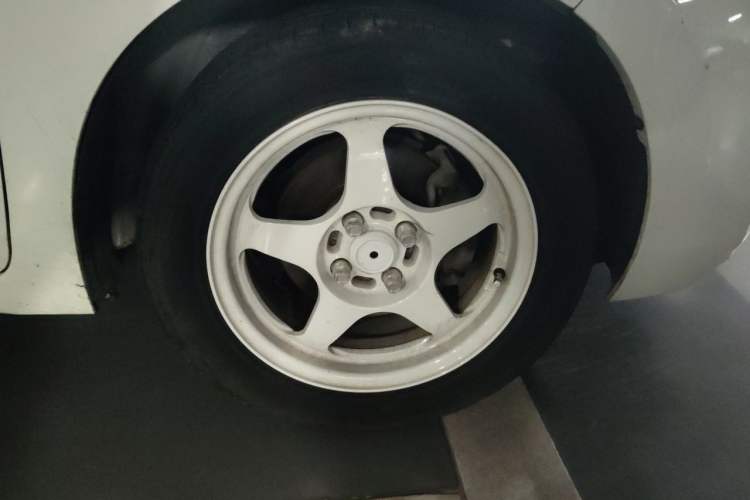 Used Honda Fit 2014 1.5L LX Manual Comfort Model Right Front Wheel Hub
