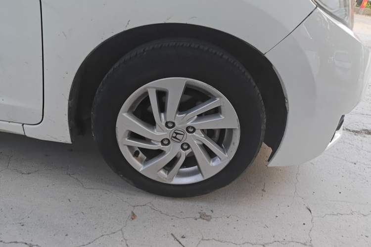 Used Honda Fit 2014 1.5L EXLI CVT Leading Model Right Front Wheel Hub