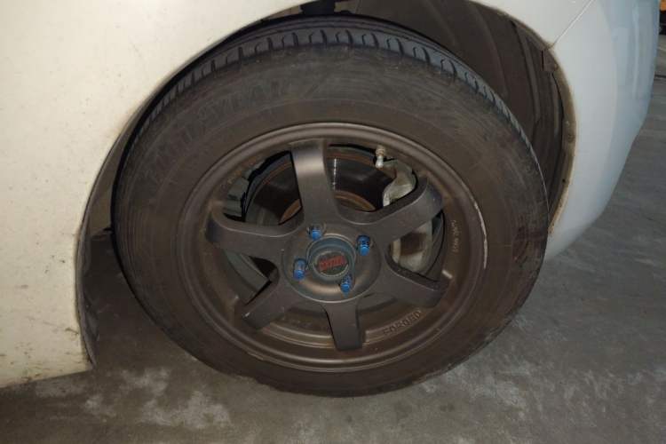 Used Honda Fit 2014 1.5L LX CVT Comfort Model Right Front Wheel Hub
