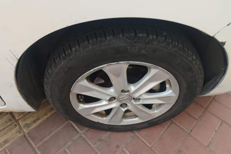 Used Honda Fit 2014 1.5L SE CVT Fashion Model Right Front Wheel Hub