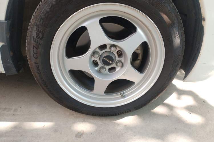 Used Honda Fit 2014 1.5L LX CVT Comfort Model Right Front Wheel Hub