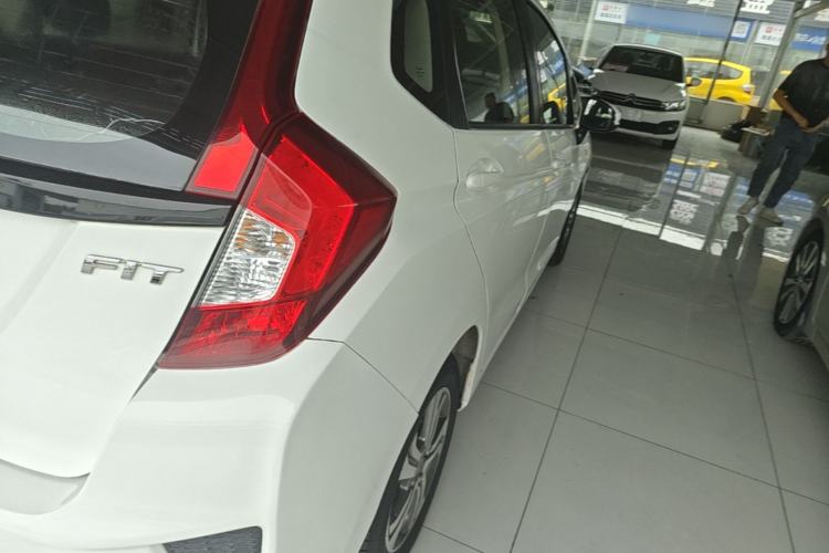Used Honda Fit 2014 1.5L LX CVT Comfort Model Right Rear Taillight