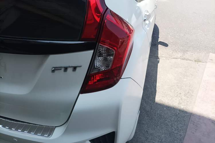 Used Honda Fit 2014 1.5L LX CVT Comfort Model Right Rear Taillight