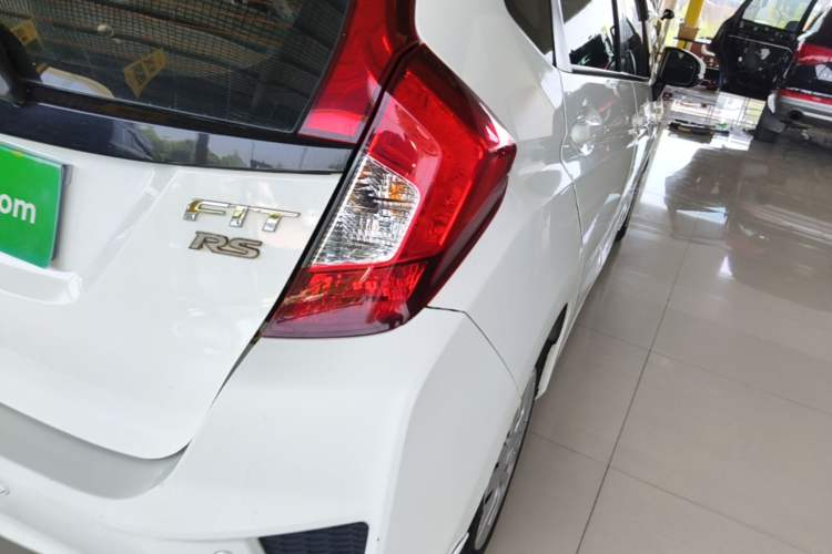 Used Honda Fit 2014 1.5L LX Manual Comfort Model Right Rear Taillight