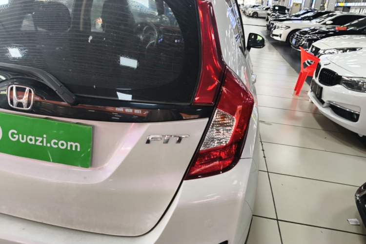 Used Honda Fit 2014 1.5L SE CVT Fashion Model Right Rear Taillight