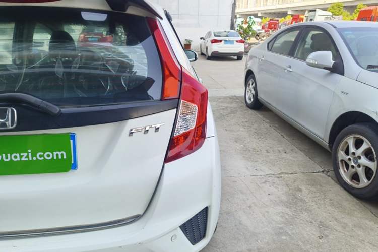 Used Honda Fit 2014 1.5L LX CVT Comfort Model Right Rear Taillight