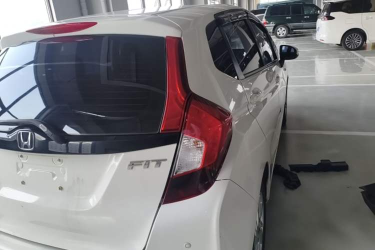 Used Honda Fit 2014 1.5L LX CVT Comfort Model Right Rear Taillight