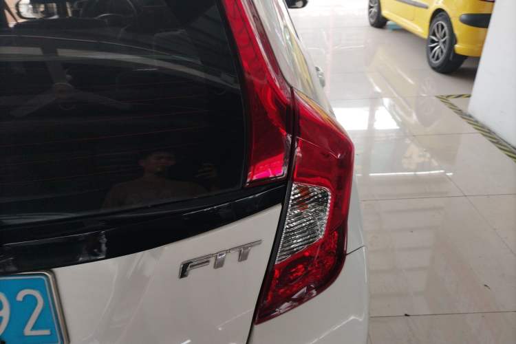 Used Honda Fit 2014 1.5L SE CVT Fashion Model Right Rear Taillight