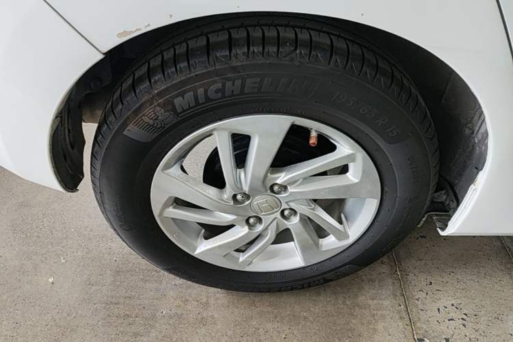 Used Honda Fit 2014 1.5L LX Manual Comfort Model Right Rear Wheel Hub