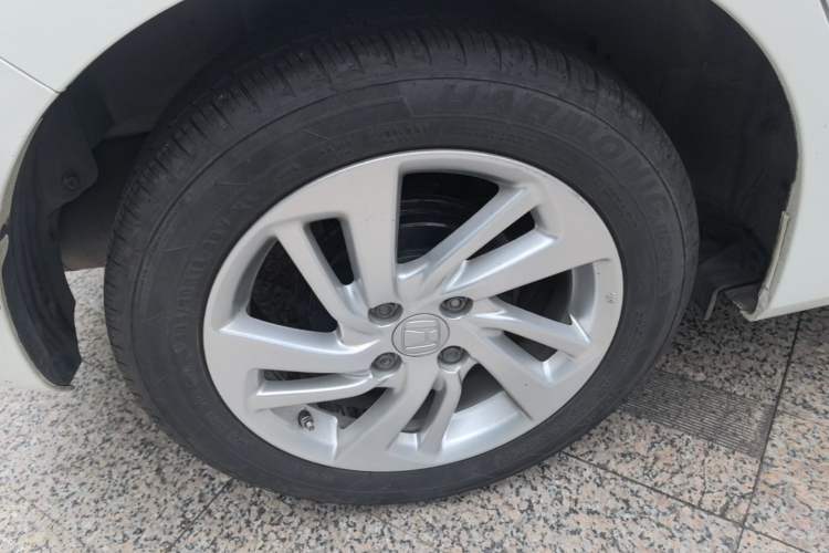 Used Honda Fit 2014 1.5L LX CVT Comfort Model Right Rear Wheel Hub