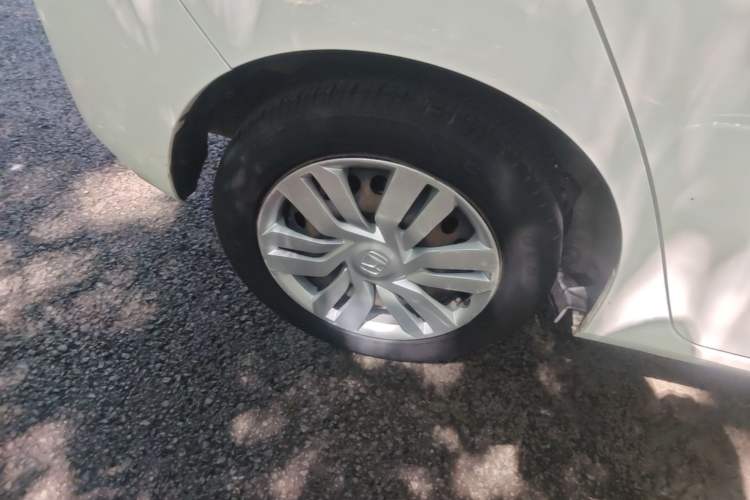 Used Honda Fit 2014 1.5L LX CVT Comfort Model Right Rear Wheel Hub