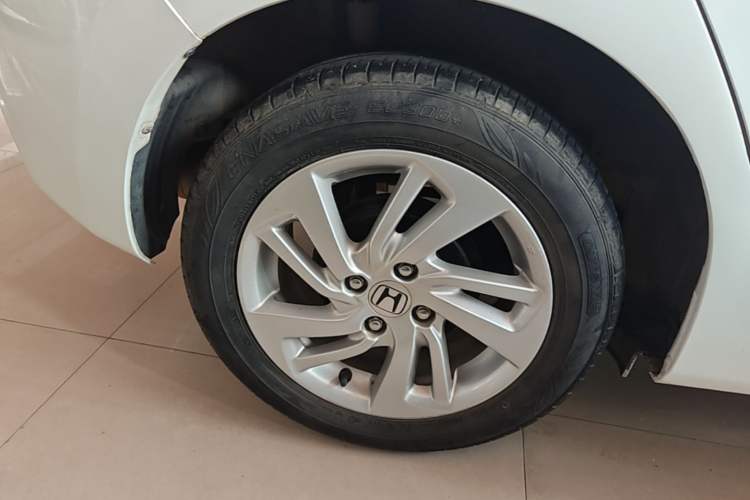 Used Honda Fit 2014 1.5L SE CVT Fashion Model Right Rear Wheel Hub