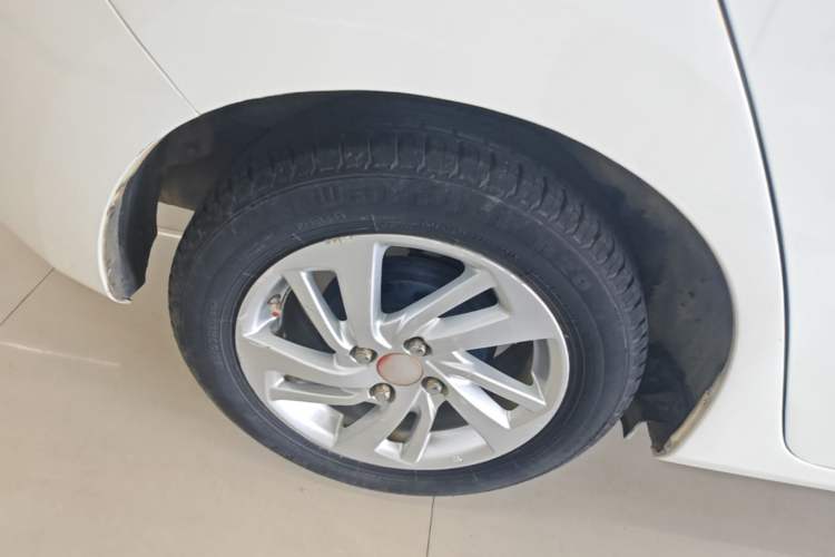 Used Honda Fit 2014 1.5L LX CVT Comfort Model Right Rear Wheel Hub