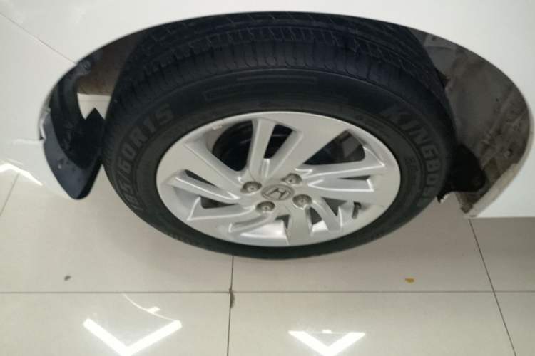 Used Honda Fit 2014 1.5L LX CVT Comfort Model Right Rear Wheel Hub