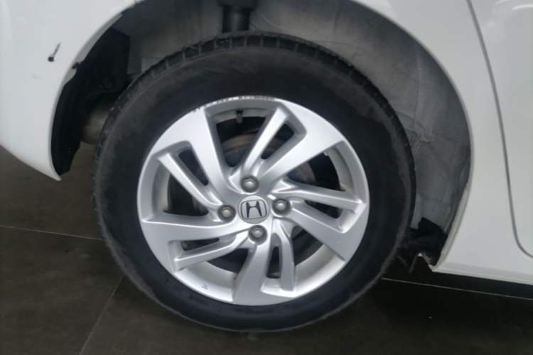 Used Honda Fit 2014 1.5L SE CVT Fashion Model Right Rear Wheel Hub