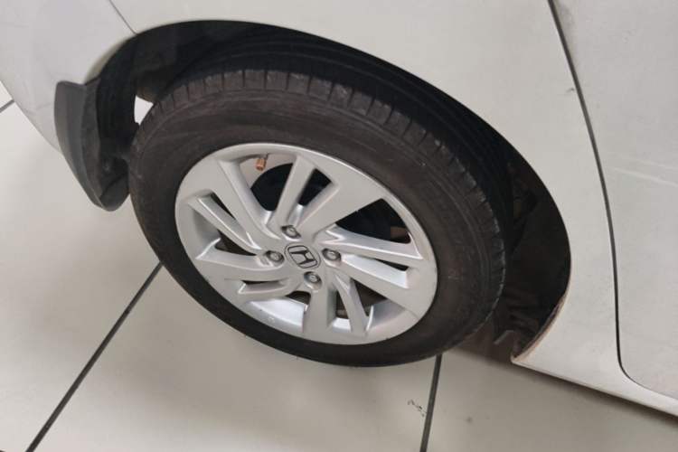 Used Honda Fit 2014 1.5L SE CVT Fashion Model Right Rear Wheel Hub
