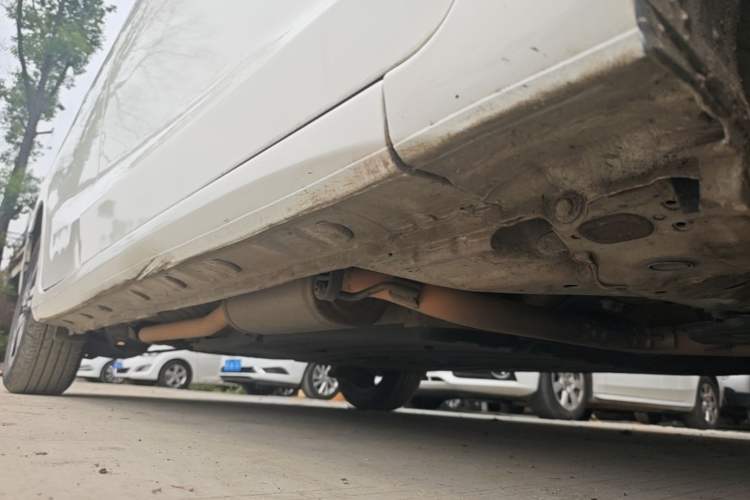 Used Honda Fit 2014 1.5L LX Manual Comfort Model Right Side Sill